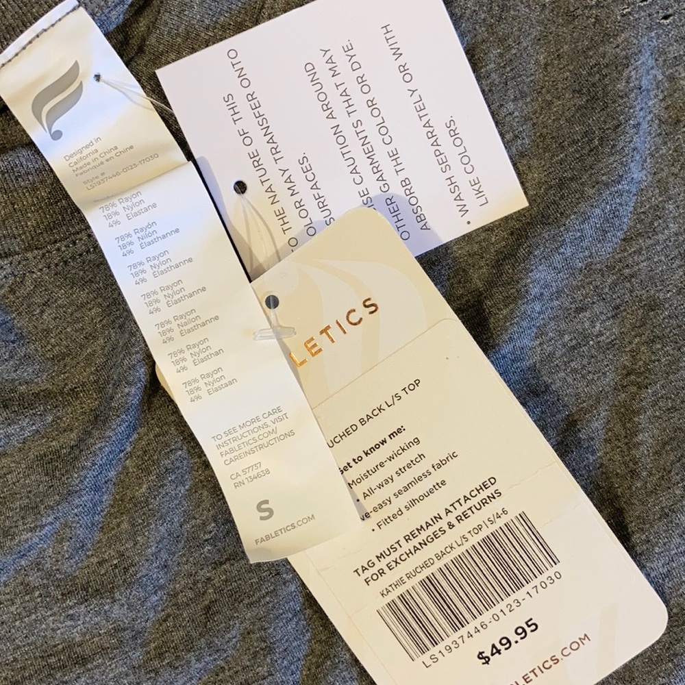 Fabletics Ruched Back L/S Top - Picture 4 of 6